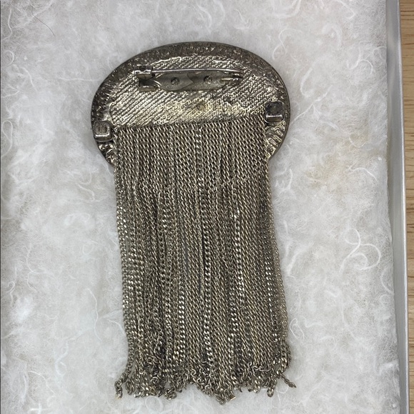 Vintage Silver Brooch with Fringe chain - Picture 4 of 11